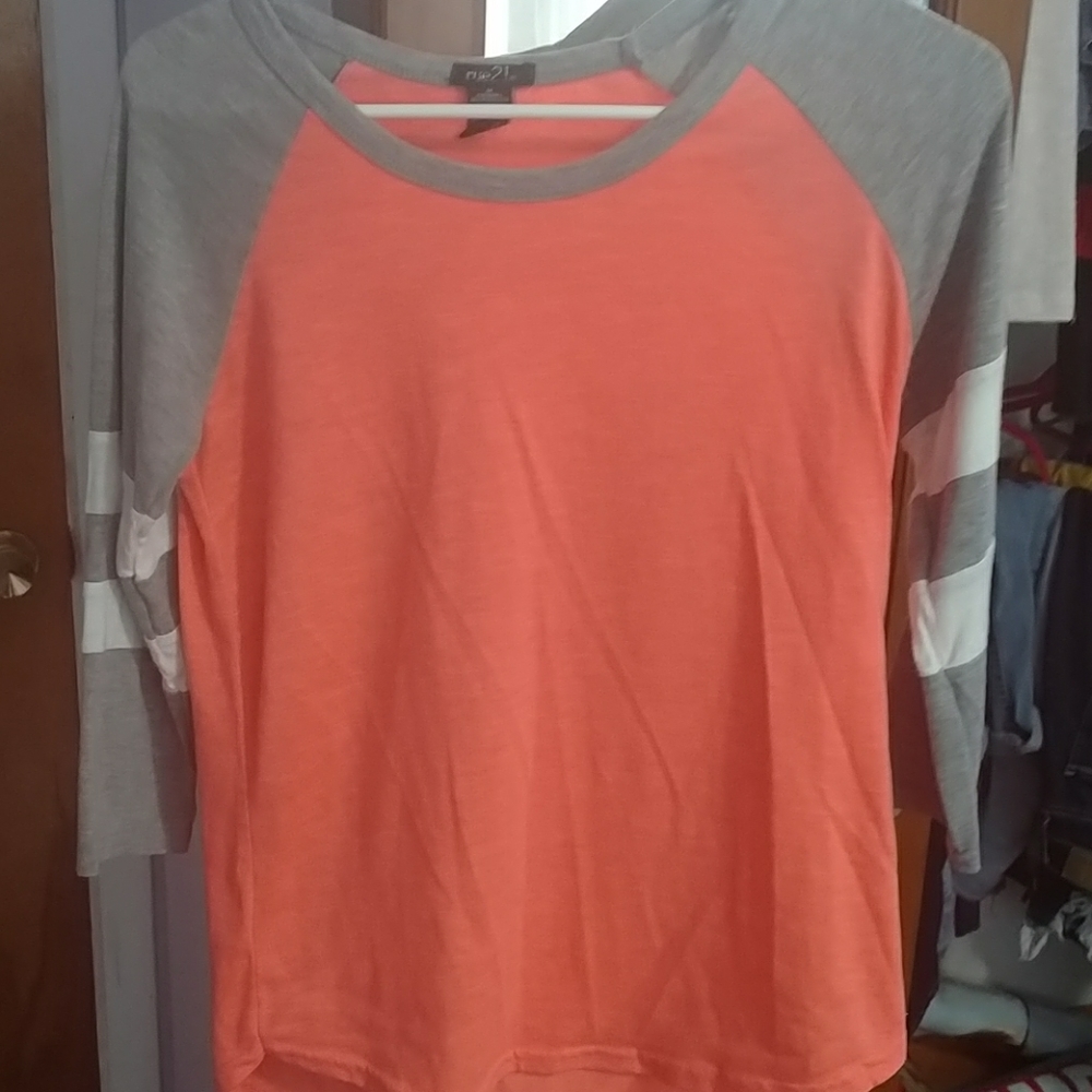 Rue21 t-shirt